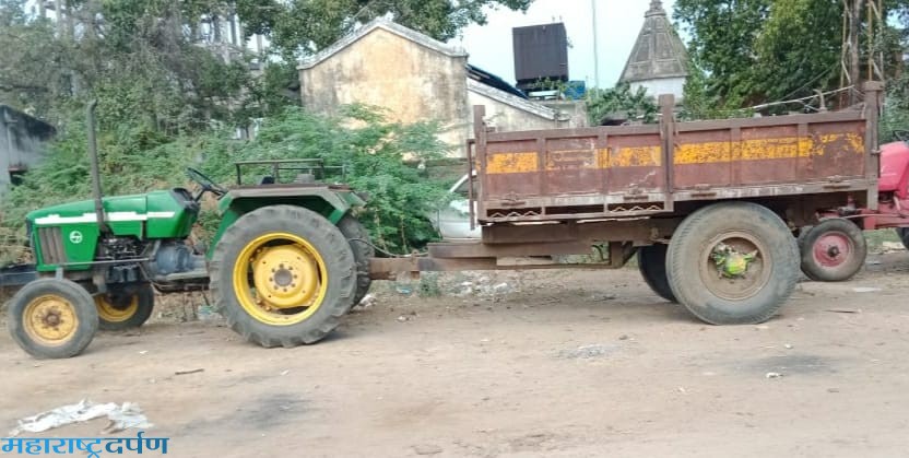 सिहोरा घाटातुन रेती चोरून नेणारा ट्रॅकटर पकडला